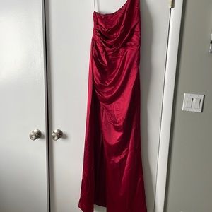 Lulu’s red satin dress